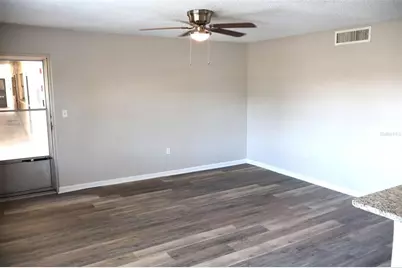 6370 1st Street N #206, Saint Petersburg, FL 33702 - Photo 2
