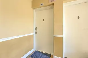 13759 Orange Sunset Dr, Tampa, FL 33618 - Photo 10