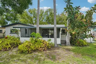 311 Shore Dr E, Oldsmar, FL 34677 - Photo 44