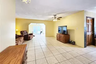 35204 Ponderosa Rd, Zephyrhills, FL 33541 - Photo 8