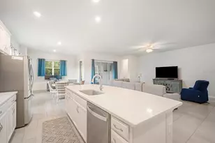 5640 Trevesta Pl, Palmetto, FL 34221 - Photo 10