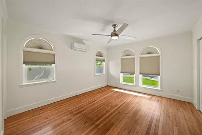 976 Narcissus Avenue, Clearwater Beach, FL 33767 - Photo 10