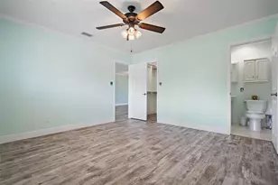 12170 4th St E, Treasure Island, FL 33706 - Photo 14