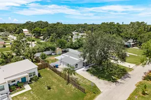 130 Melody Ln, Largo, FL 33771 - Photo 36