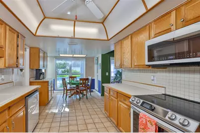 13562 Lake Magdalene Drive, Tampa, FL 33613 - Photo 6