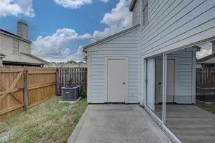 1816 Mill Run Cir, Tampa, FL 33613 - Photo 32