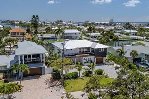 405 28th St, Holmes Beach, FL 34217 - Photo 48