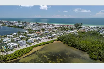 405 28th Street, Holmes Beach, FL 34217 - Photo 52