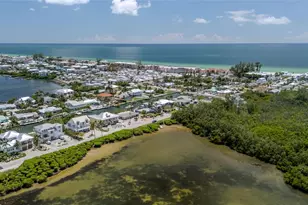 405 28th St, Holmes Beach, FL 34217 - Photo 52