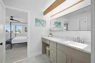 405 28th St, Holmes Beach, FL 34217 - Photo 30