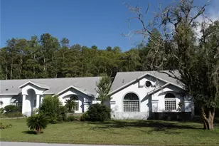 7222 Auburn Ln, New Port Richey, FL 34654 - Photo 2
