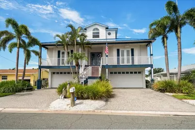 11700 5th Street E, Treasure Island, FL 33706 - Photo 2