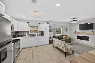 1726 W Humphrey St, Tampa, FL 33604 - Photo 8