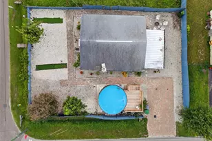 1726 W Humphrey St, Tampa, FL 33604 - Photo 38