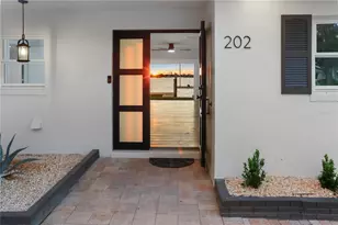 202 Driftwood Ln, Largo, FL 33770 - Photo 2