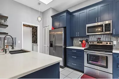 2020 Nantucket Drive, Sun City Center, FL 33573 - Photo 10