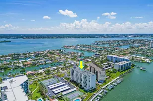 660 Island Way, Clearwater Beach, FL 33767 - Photo 2