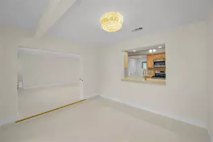 6561 Golden Horseshoe Dr, Seminole, FL 33777 - Photo 6