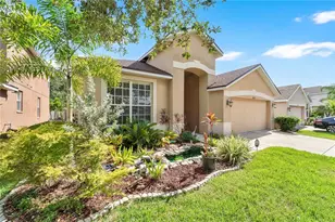 10229 Avelar Ridge Dr, Riverview, FL 33578 - Photo 2