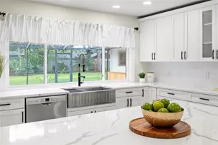 14210 Clarendon Dr, Tampa, FL 33624 - Photo 8