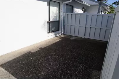 1389 Pine Ridge Circle E #D8, Tarpon Springs, FL 34688 - Photo 2