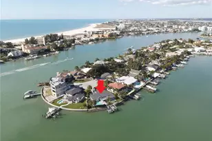 10103 Tarpon Dr, Treasure Island, FL 33706 - Photo 4