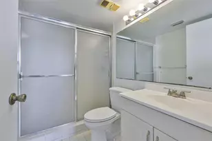 2424 W Tampa Bay Blvd, Tampa, FL 33607 - Photo 16