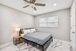 2042 Craft Ln, Sarasota, FL 34239 - Photo 64