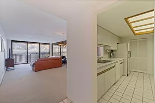 5700 Escondida Blvd S, Saint Petersburg, FL 33715 - Photo 12