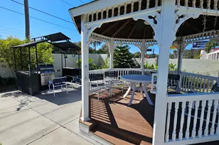 1100 E Bay Dr, Largo, FL 33770 - Photo 30