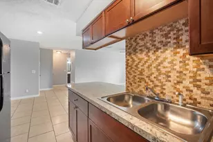 239 Red Maple Pl, Brandon, FL 33510 - Photo 10
