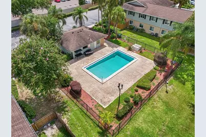 239 Red Maple Place, Brandon, FL 33510 - Photo 2