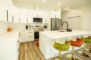 4390 44th St N, Saint Petersburg, FL 33714 - Photo 10