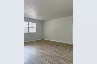 203 Pine Tulip Court #202, Tampa, FL 33612 - Photo 10