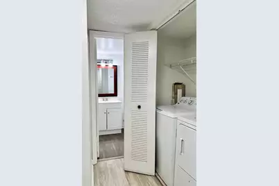 203 Pine Tulip Court #202, Tampa, FL 33612 - Photo 18