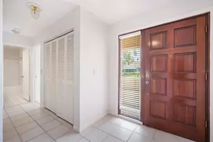 8704 40th Ln N, Pinellas Park, FL 33782 - Photo 4