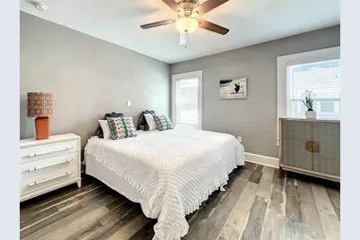 1137 Highland Street S, Saint Petersburg, FL 33701 - Photo 10