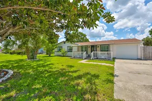 812 White Heron Blvd, Ruskin, FL 33570 - Photo 2