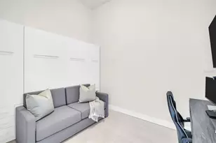 301 1st St S, Saint Petersburg, FL 33701 - Photo 30