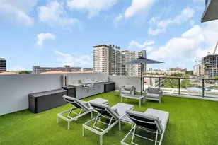 301 1st St S, Saint Petersburg, FL 33701 - Photo 12