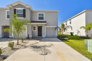 33078 Major Oak Dr, Wesley Chapel, FL 33545 - Photo 1
