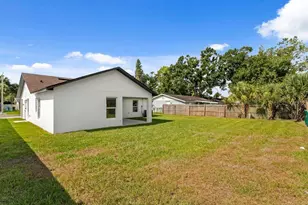 8405 Woodlake Dr, Tampa, FL 33615 - Photo 28