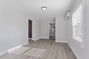 2952 Webley Dr, Largo, FL 33771 - Photo 10