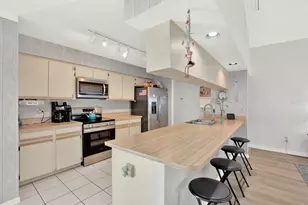 15830 Glenarn Dr, Tampa, FL 33618 - Photo 6