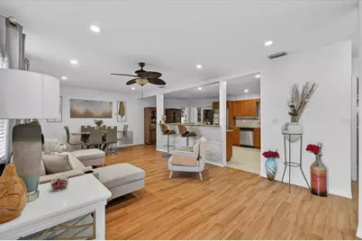 420 Lewis Boulevard SE, Saint Petersburg, FL 33705 - Photo 22