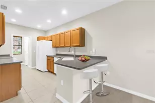 3740 82nd Ave Cir E, Sarasota, FL 34243 - Photo 10