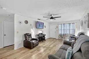 5975 Terrace Park Dr N, Saint Petersburg, FL 33709 - Photo 12