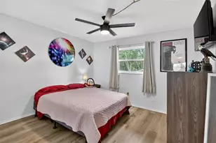 5975 Terrace Park Dr N, Saint Petersburg, FL 33709 - Photo 28