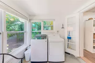 240-242 Mateo Way NE, Saint Petersburg, FL 33704 - Photo 50