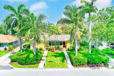 240-242 Mateo Way NE, Saint Petersburg, FL 33704 - Photo 6